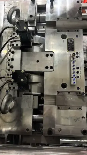 购物篮模具特写